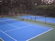 承包室内塑胶网球场铺装工程，铺设室内网球场场地，丙