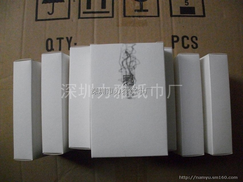高级餐厅烟盒纸巾