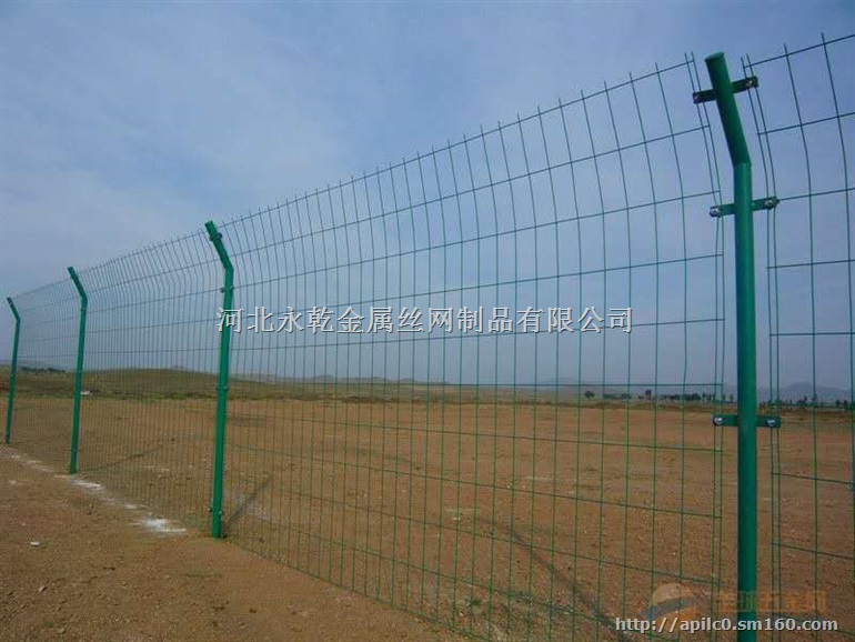 供应浸塑勾花护栏网/家禽养殖勾花围网/勾花网平米价