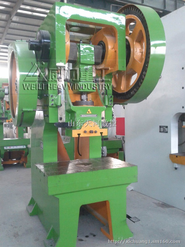 125吨冲床的静态精度