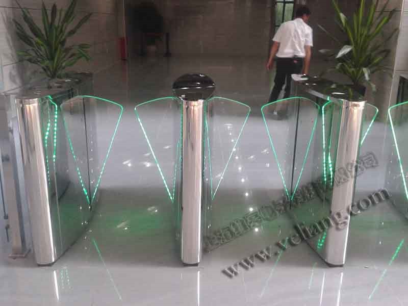 校园刷卡拍照翼闸 幼儿园接送系统翼闸 拍照对比翼闸