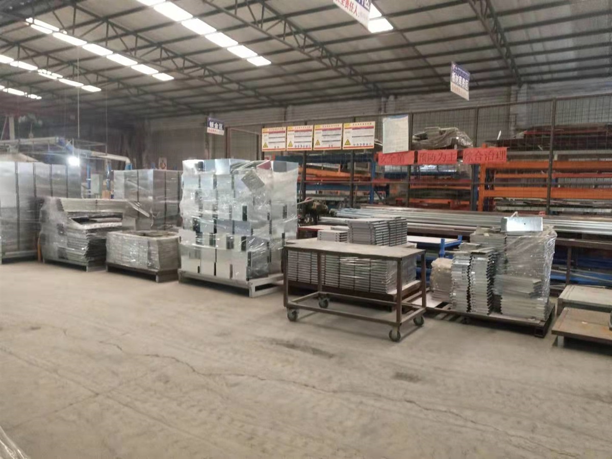 不锈钢水表箱多少钱、成都不锈钢水表箱价格可咨询我们