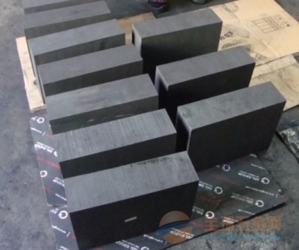 石墨砖，耐腐蚀性强，含碳量高，可大量定制，诚信供应