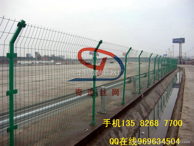 公路隔离栅厂家联系方式、高桥防抛网、水源迪安全围栏