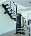 禁止在钢木楼梯的栏杆处登高爬越