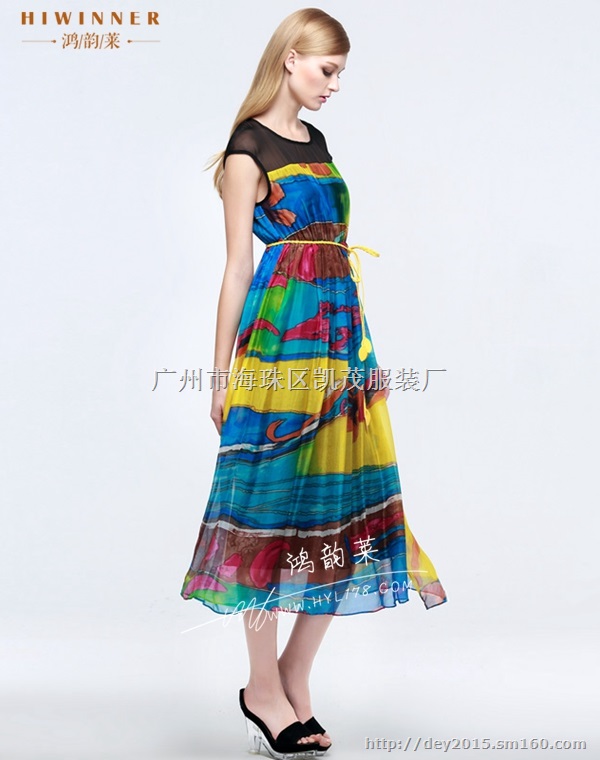 北京鸿韵莱2015新款品牌连衣裙,用款式引爆销量