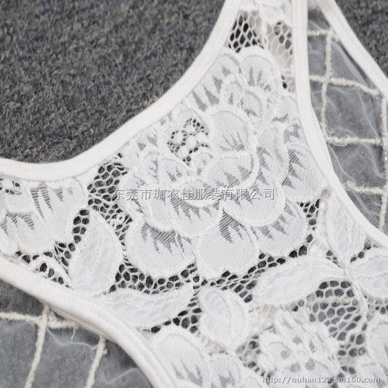 2015新款韩版百搭无袖钉珠U字领修身显瘦小背心