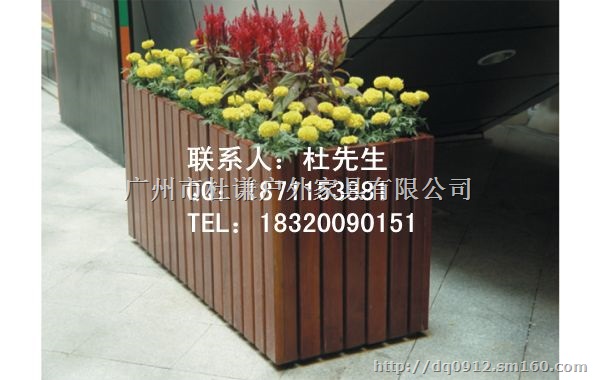 壶关县防腐木花车 实木花车