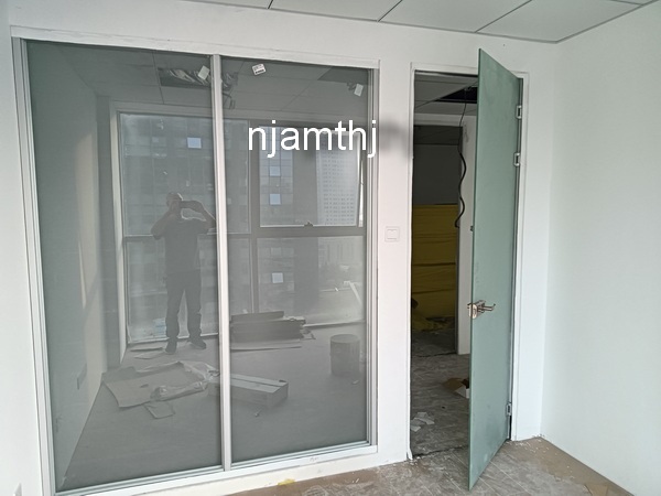 南京新街口玻璃门维修