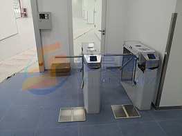 静电测试门禁系统,测试阻值防静电三滚闸