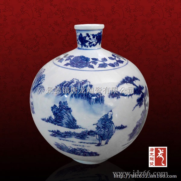 青花山水酒瓶设计 手绘青花专卖