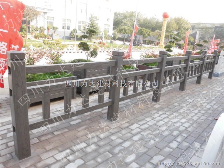 景区仿木栏杆 景区仿木护栏  景区仿木栅栏