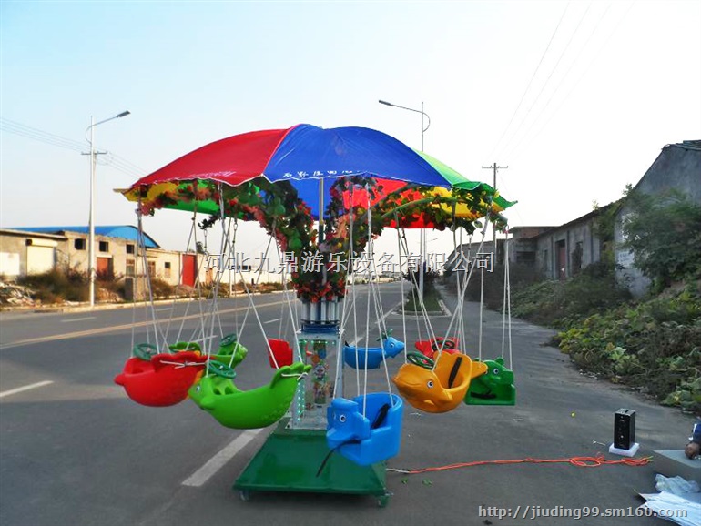 开平金刚侠站立行走车儿童秋千鱼飞碟碰碰车机器人拉车