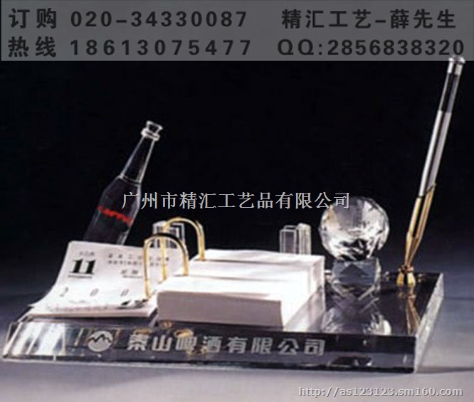 水晶笔筒摆件礼品定制，公司开业礼品定做，周年庆典定