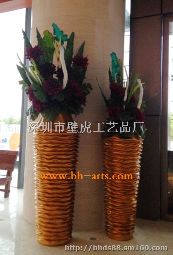 适合售楼部酒店大堂背景墙装饰的金属树杆壁挂软装配饰