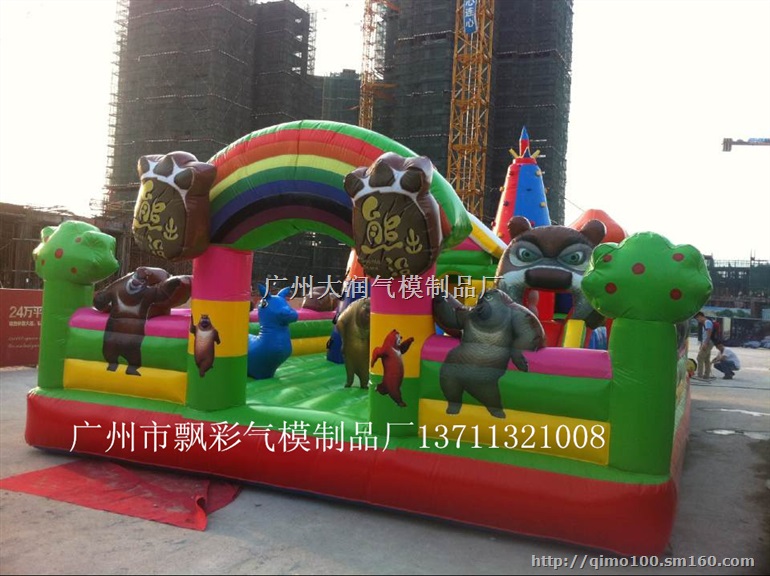 充气水上跳床玩具定做广州飘彩气模厂制作各种儿童城堡