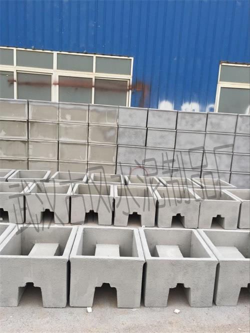 绿化带隔离水泥种植器