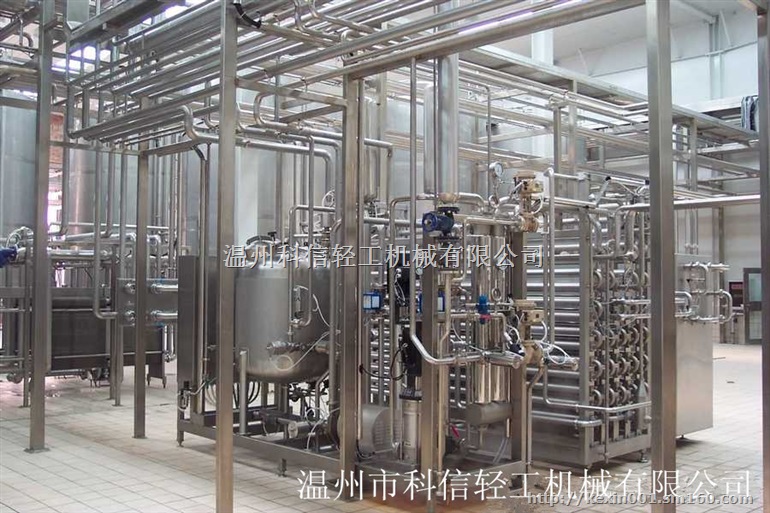 果汁饮料成套生产线设备调配型果汁灌装设备