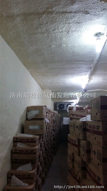 高压喷涂机湖南省冷库保温外墙隔热聚氨酯喷涂机