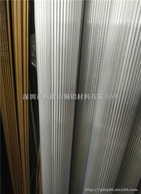 直纹滚花铝棒 6061国标铝棒 6063国标铝棒