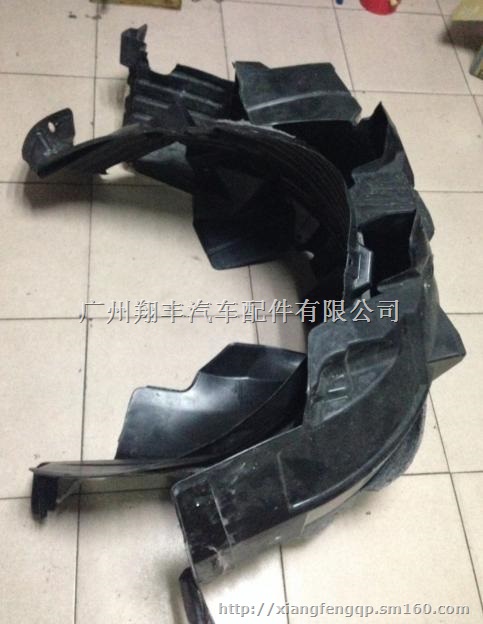 英菲尼迪QX56吉普汽车叶子板内衬原厂配件