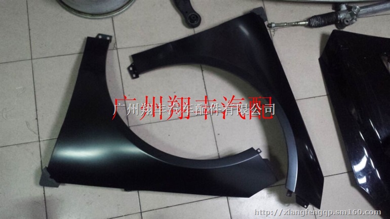 奔驰R350拆车大灯保险杠机盖叶子板原装拆车配件