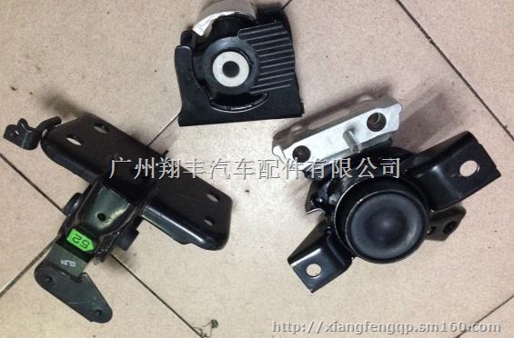 丰田大霸王机脚胶拆车配件