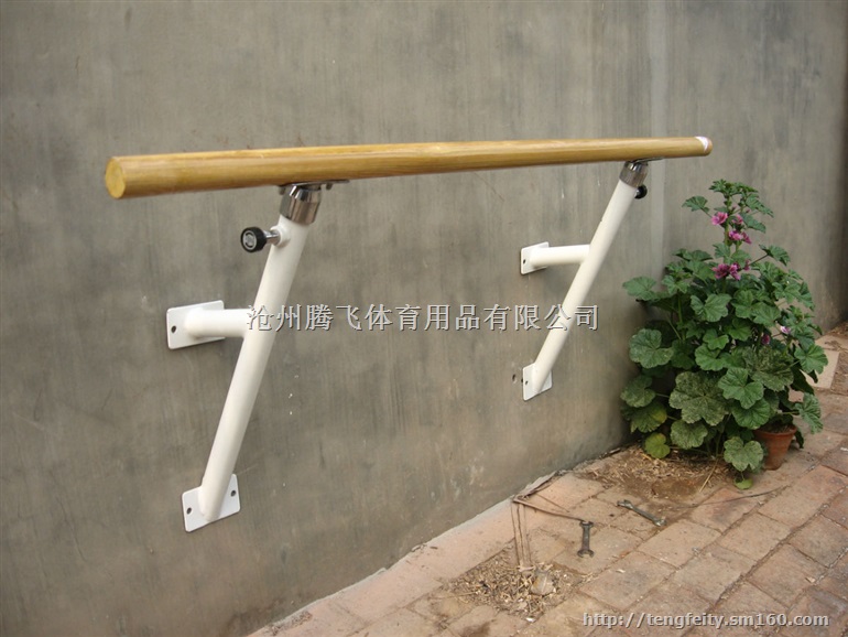 新疆库尔勒舞蹈把杆厂家订做水曲柳压腿杆子