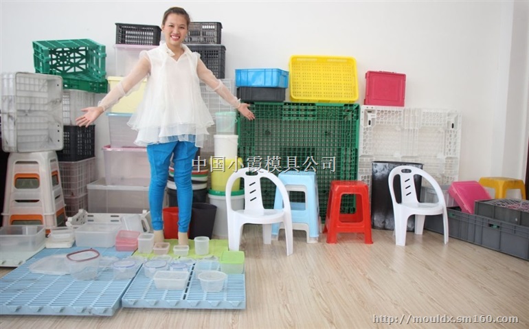 请问周转卡板箱模具价位