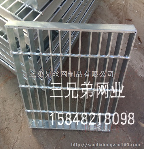 包头镀锌钢格板/临河防滑踏步钢格板/乌审旗格栅网格