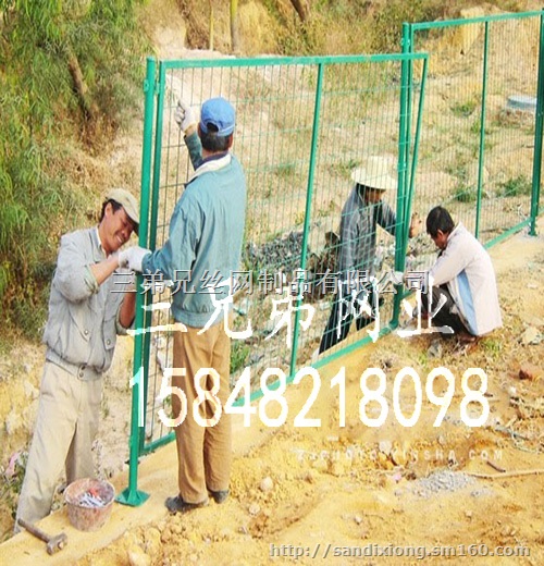 包头订做浸塑护栏网内蒙古护栏网/框架护栏网