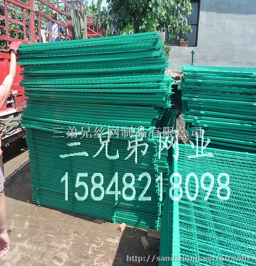 包头订做浸塑护栏网内蒙古护栏网/框架护栏网