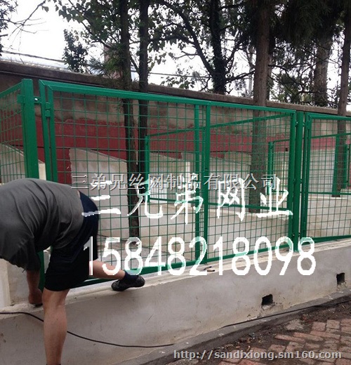 包头订做浸塑护栏网内蒙古护栏网/框架护栏网