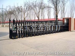 北京旧宫镇安装伸缩门-大院定做金色伸缩门