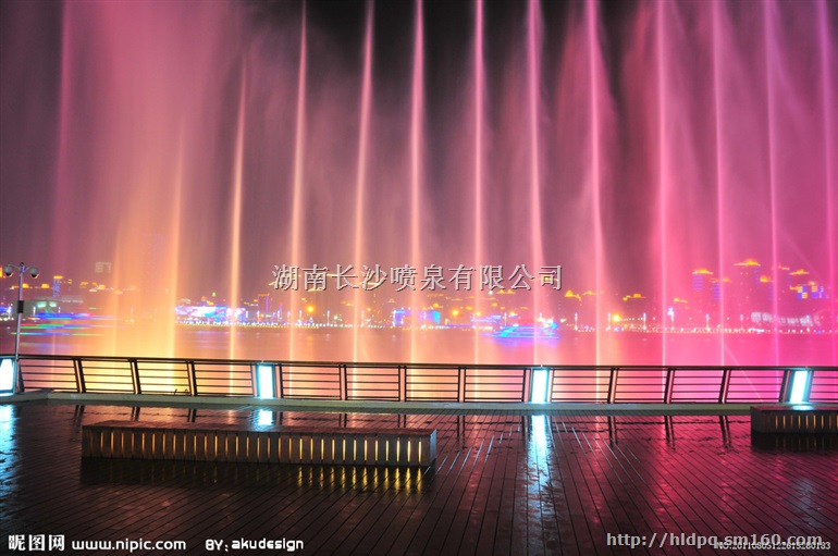 湖中音乐喷泉-喷泉公司-长沙喷泉公司-长沙喷泉公司