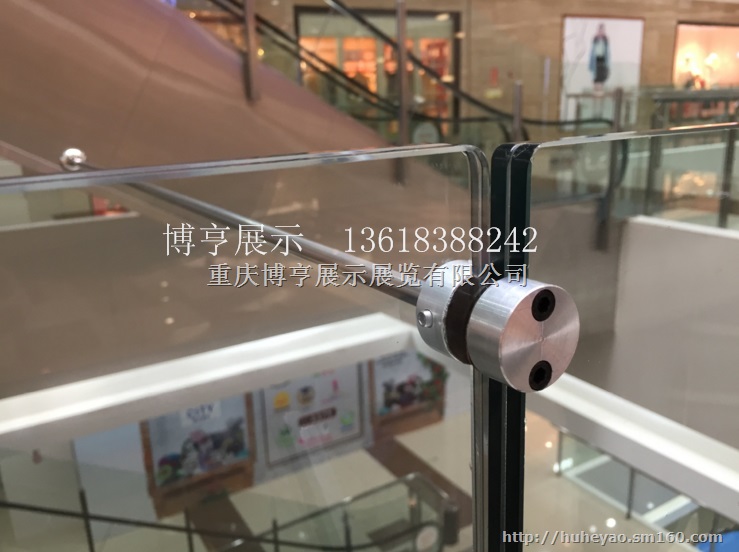 玻璃缝隙吊旗 梯形商场吊旗 围栏卡件 活动展旗