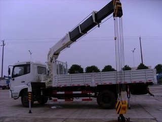 东莞市附近吊车出租，价格便宜随车吊出租、东城随车吊