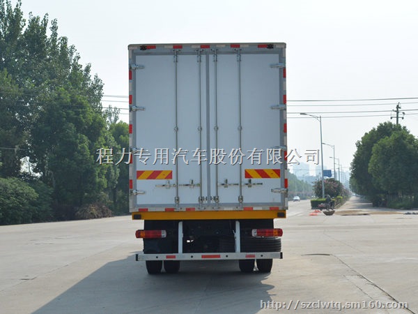 韶关市国五欧曼GTL小三轴冷藏车价格