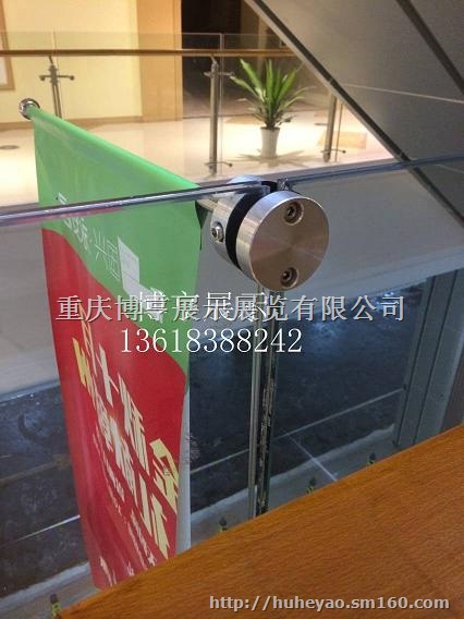 商场不锈钢挂画旗杆 定制商场围栏吊旗杆 玻璃侧挂轴