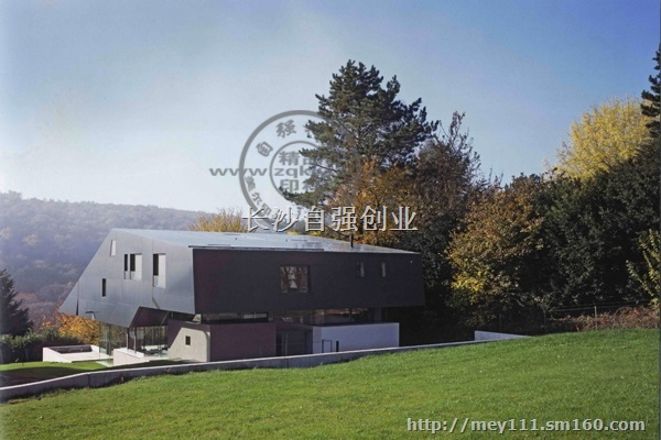 经久耐用三包三年的万能彩印机可印制精美相片