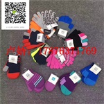 儿童手套低价厂家处理只在宇群服饰尾货库存