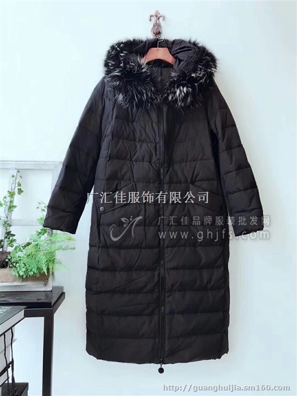 冬季热卖单品羽绒服 中高端品牌折扣女装走份批发