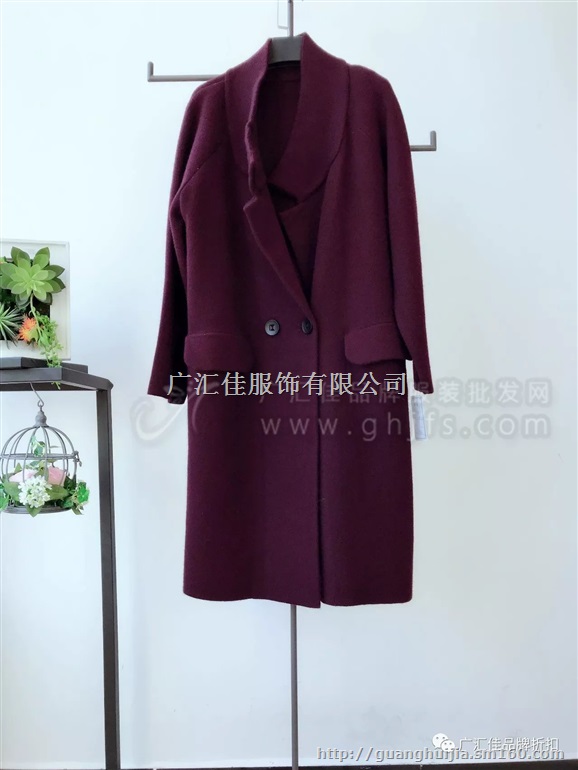 秋冬热卖单品外套 品牌折扣女装走份批发 性价比女装