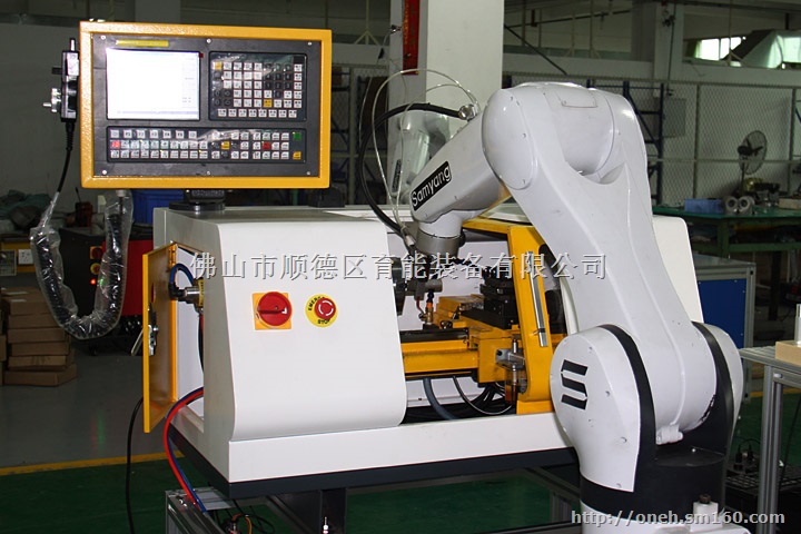 小型自动上下料数控车床