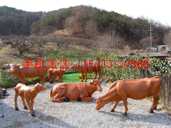 大黄牛雕塑 玻璃钢仿真牛雕塑
