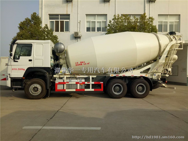 重汽12方水泥搅拌车厂家清凉一夏优惠促销