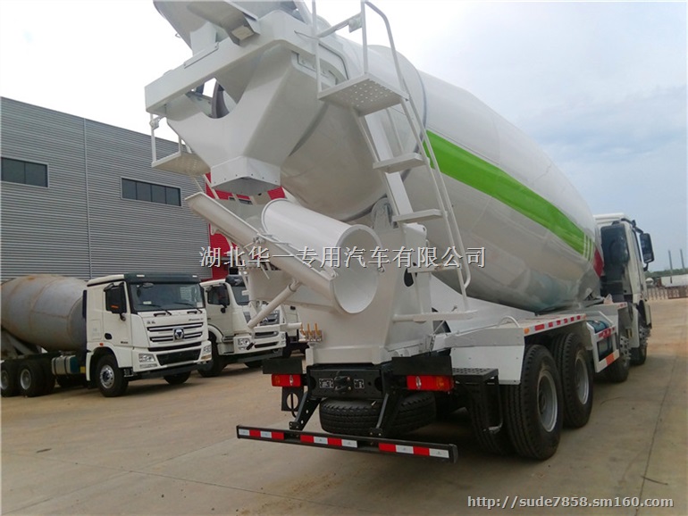 重汽斯太尔18方搅拌车整车尺寸 配置