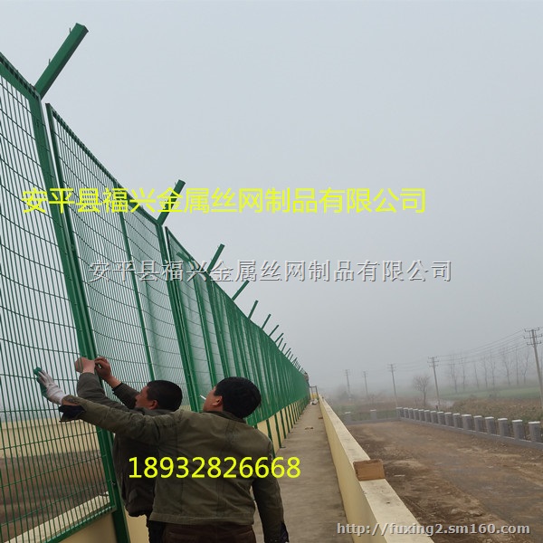 监狱钢网墙厂家监狱监墙围栏网监狱用Y型钢网墙