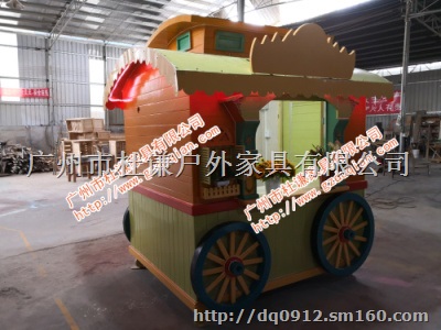 海口人民公园 那拉提天山天池小吃售卖亭