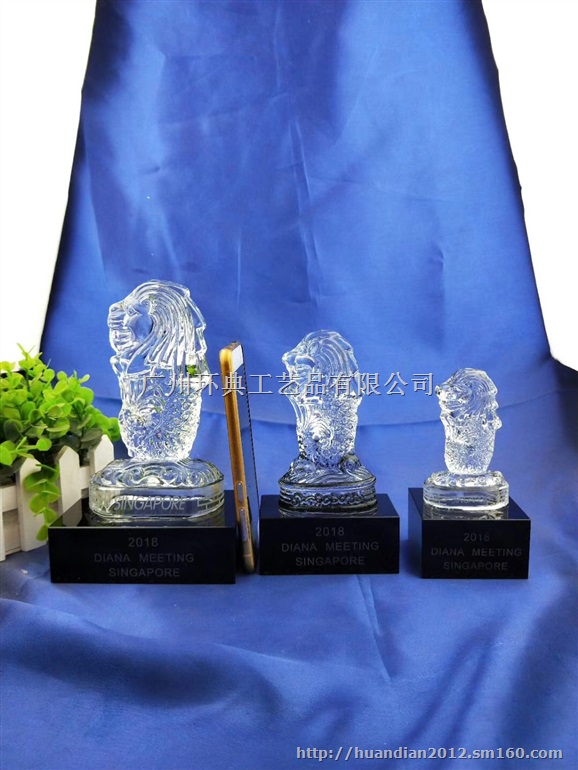 新加坡鱼尾狮模型,水晶鱼尾狮纪念品,鱼尾狮水晶奖杯